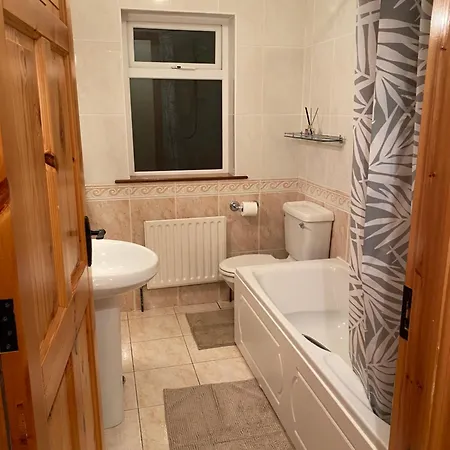 بيت للعطل Claremorris - Near Knock Airport